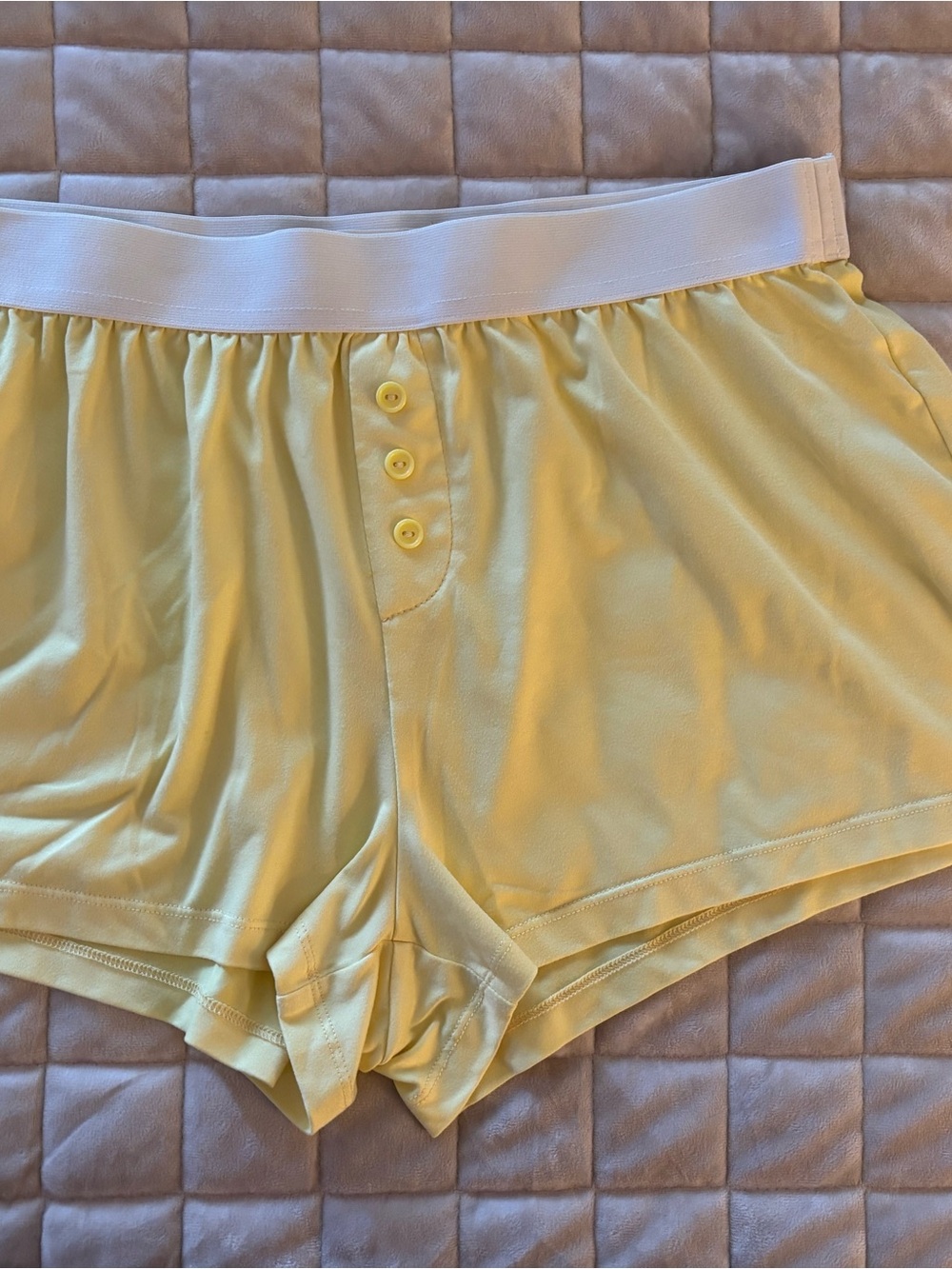 Happily Grey Lounge Sleepwear Shorts Women’s Size L Yellow/White
